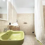 50 Mt Dal Mare - Relax Con Box E Ampio Terrazzo Διαμέρισμα *