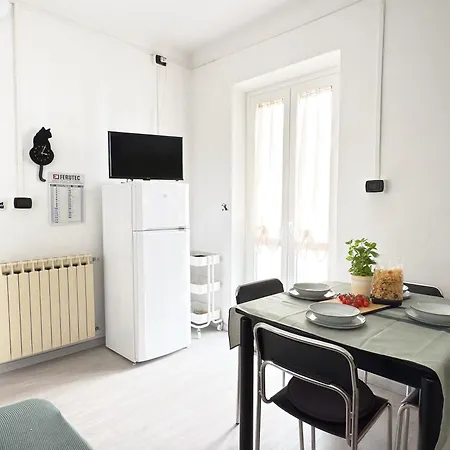 50 Mt Dal Mare - Relax Con Box E Ampio Terrazzo * Alassio