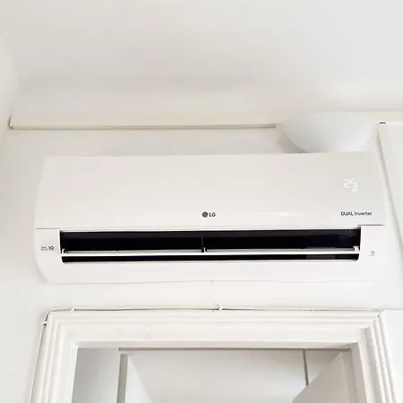 50 Mt Dal Mare - Relax Con Box E Ampio Terrazzo Alassio